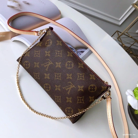 WIS PALLAS CHANELUTCH Louis Vuitton 1028